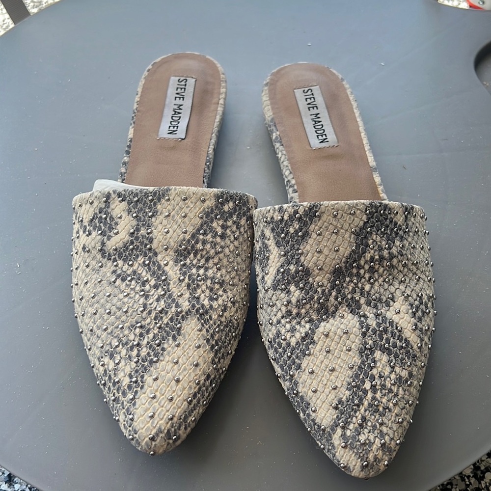 Steve Madden slip on mule